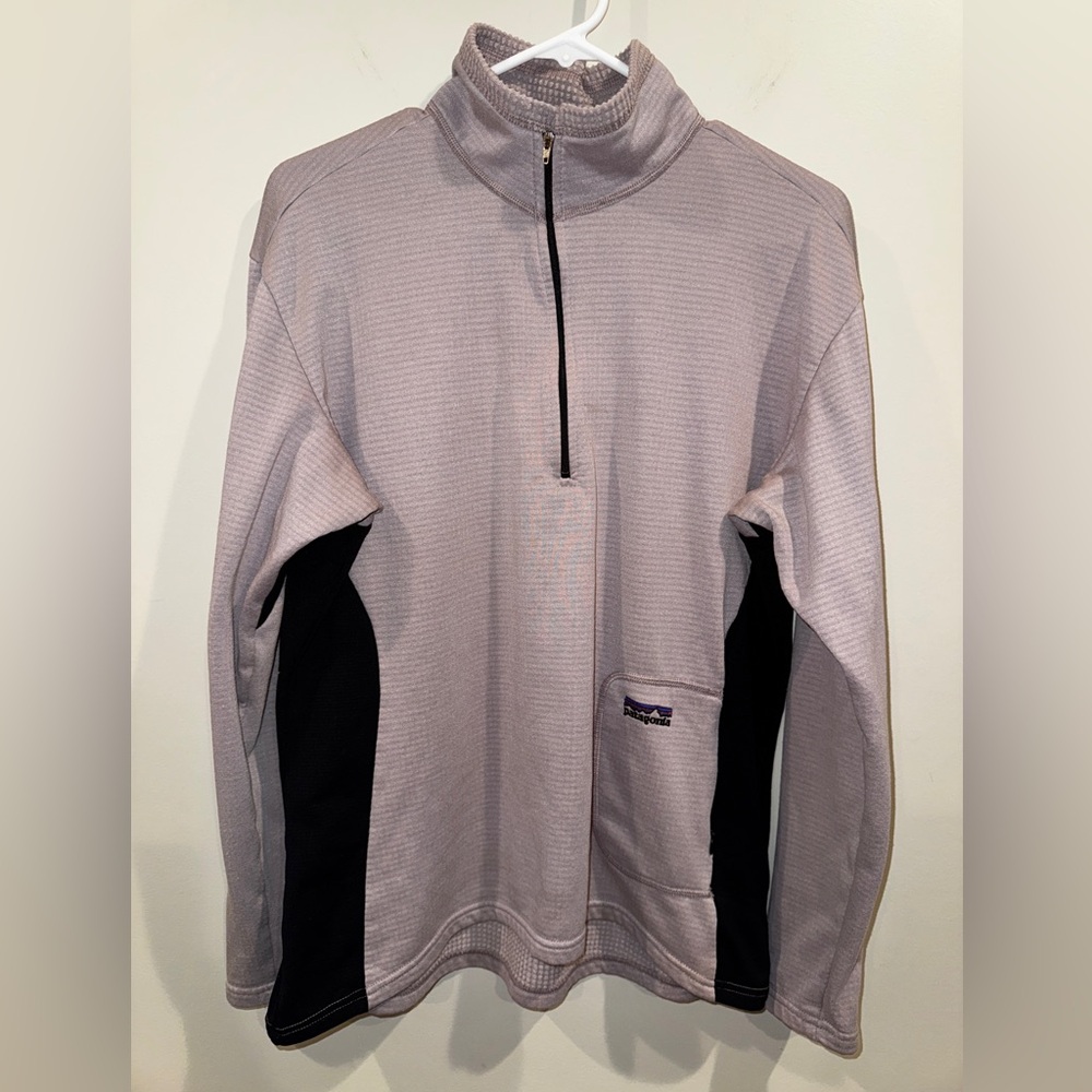 Patagonia‎ Women's Textured Pullover in Light Purple Large